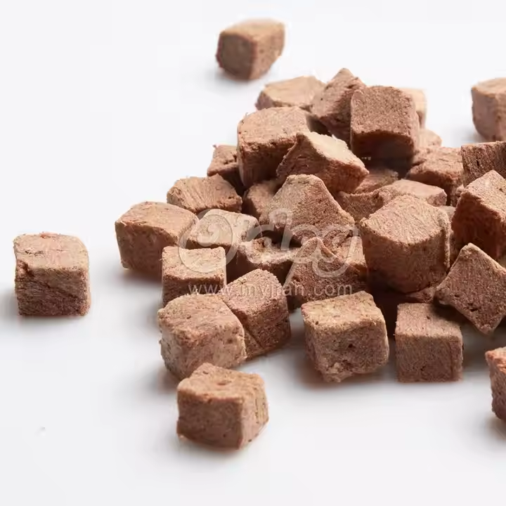 Dehydrated Pure Beef Dice Coaching Treats for Canines – Chewable Freeze-Dried Liver Granules